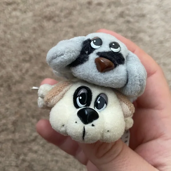 Set of Two Pound Puppies - Picture 3 of 4